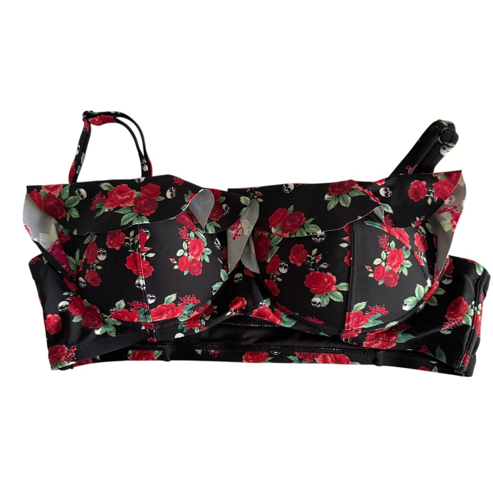 HOT TOPIC Black and‎ Red Skull Floral Print Vixen Plunge Push-Up Bikini Top, L